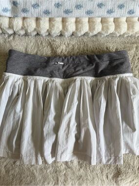 lululemon athletica White Pleated Mini Skirt with Gray Stretch Waistband